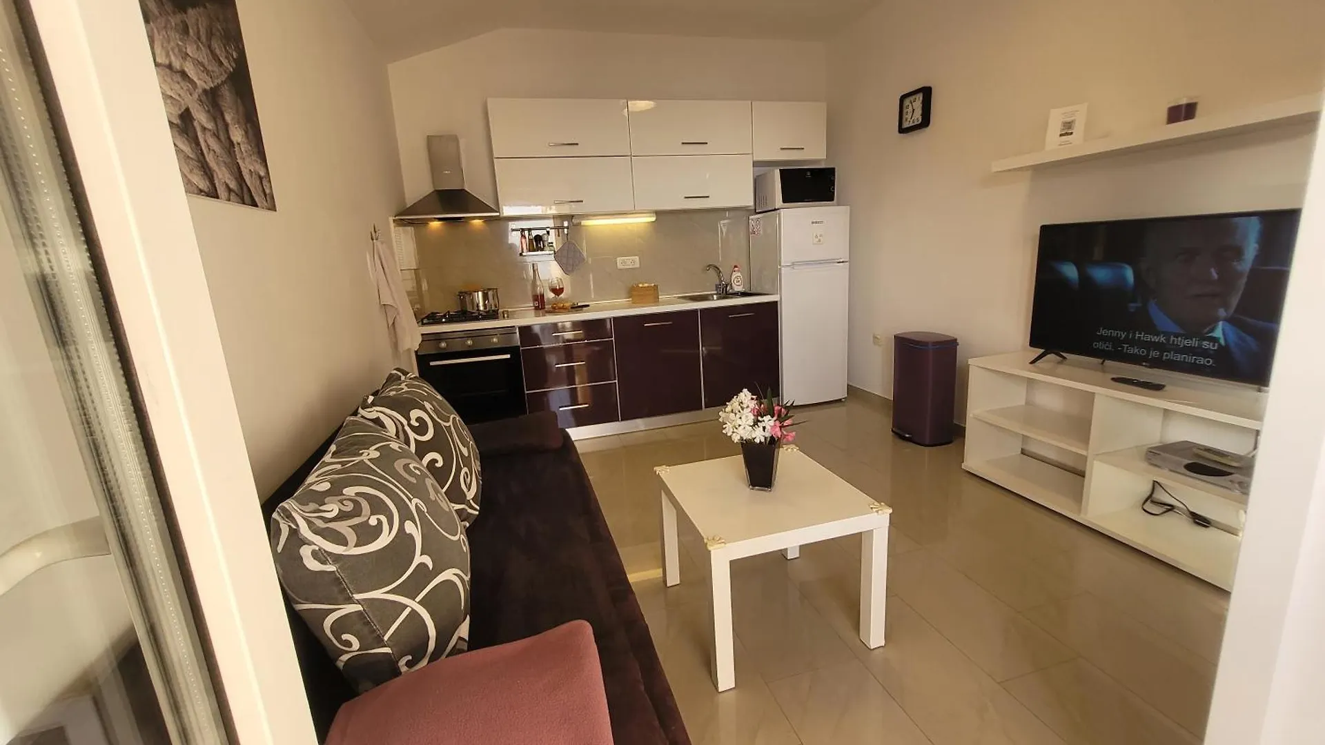Cozy Seaside Family Apartment Iris In Mandre Croatia
